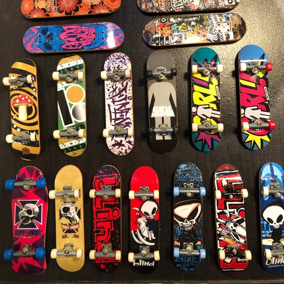 Tech Deck Finger Boards Set of 17 - Picture 1 of 6